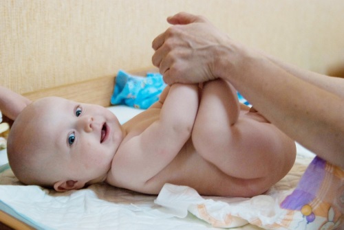 Masáž dětských nohou: péče o vaše dítě