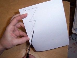 vyřízněte prázdný kartón dělat obrobek