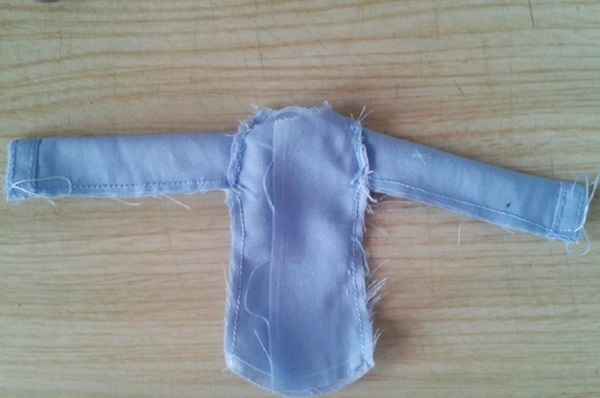 Jak šité šaty pro panenky s vlastními rukama