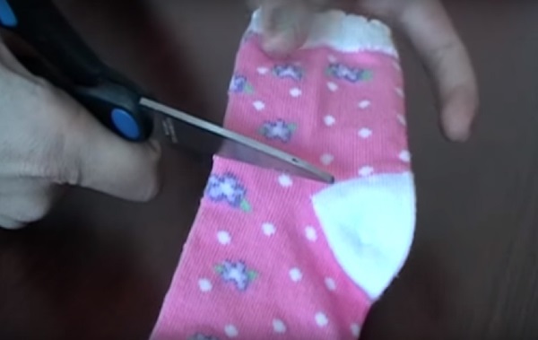 Jak šité šaty pro panenky s vlastními rukama