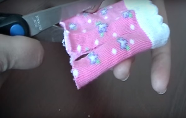 Jak šité šaty pro panenky s vlastními rukama