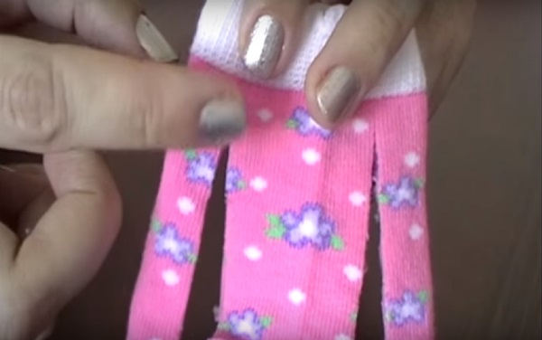 Jak šité šaty pro panenky s vlastními rukama