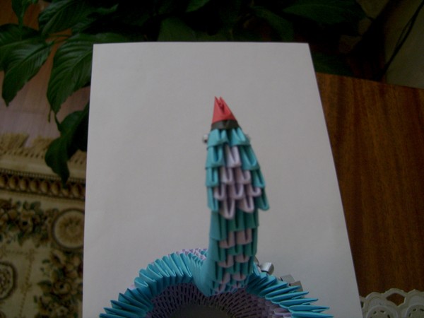 Jak si vyrobit origami labuť moduly - krok za krokem instrukce s fotografiemi a videem