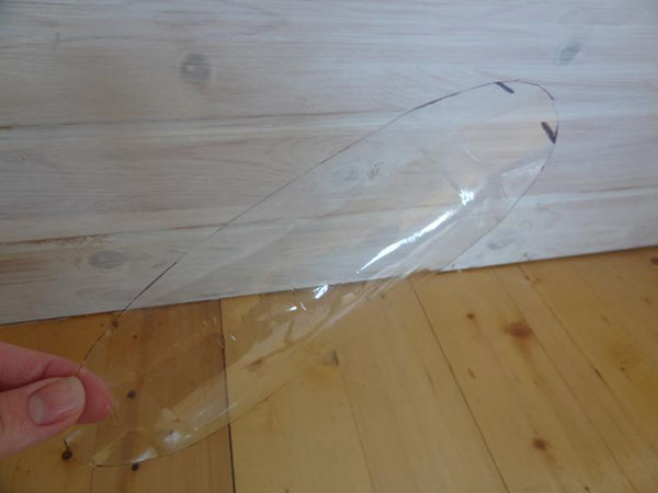 Nové řemesla z plastových lahví s vlastními rukama pro zahradu a sadu