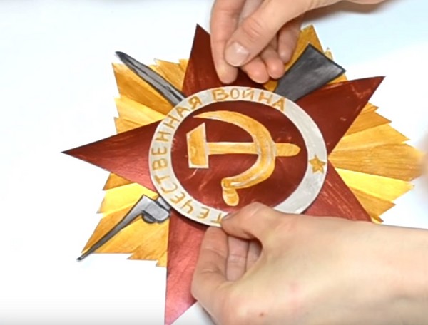 Ze srdce: nejlepší řemesla pro 9. května pro soutěž a výstavu