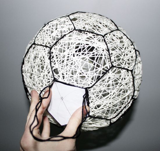 Lampa míč s rukama