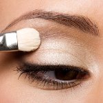 Bílé make-up