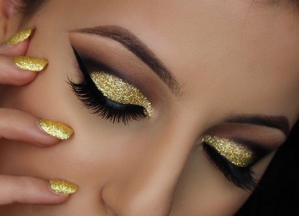Nádherný make-up pro nový rok 2017 Cock pro modré, zelené a hnědé oči - krok za krokem lekce pro fotografie a video