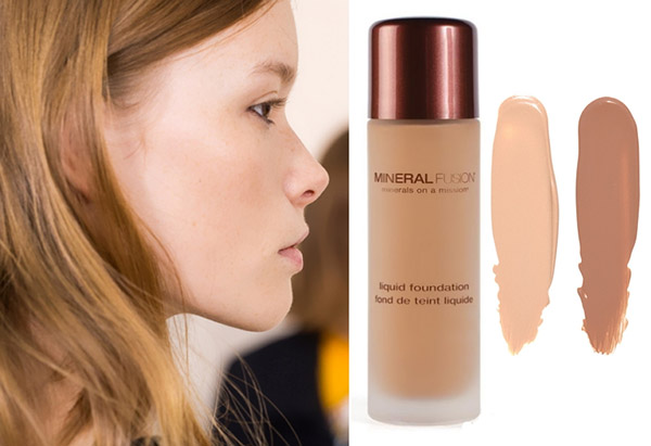 Laconické kontrastní ruce - hit-2017: make-up ve stylu Chloe