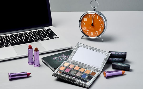 Nic nadbytečné: univerzální sbírka make-upu Urban Decay Nocturnal 2017
