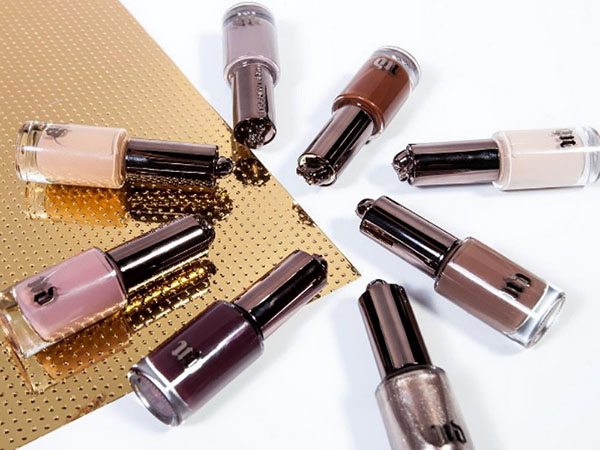 Nude luxus: kolekce laků Urban Decay Naked 2016