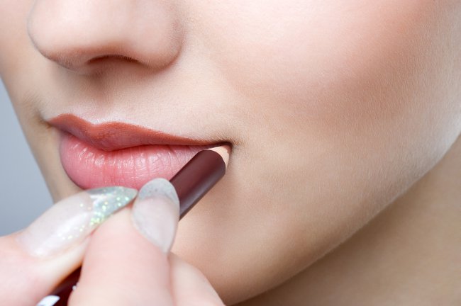 Trvalý make-up rtů