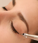 Trvalý make-up: Klady a zápory