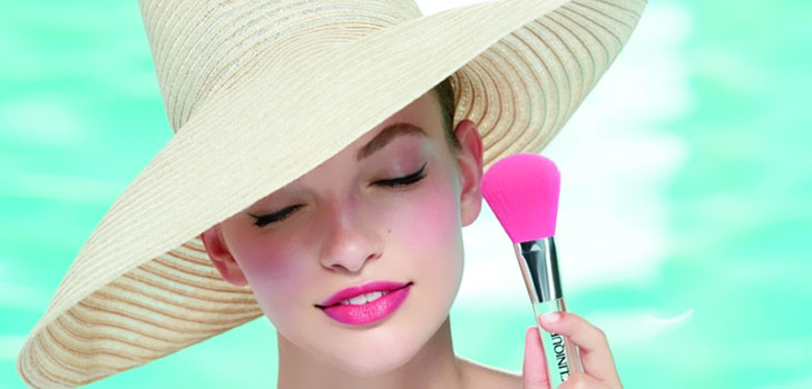 Rose, azurová a krémová: Clinique + Jonathan Adler 2017 makeup collection