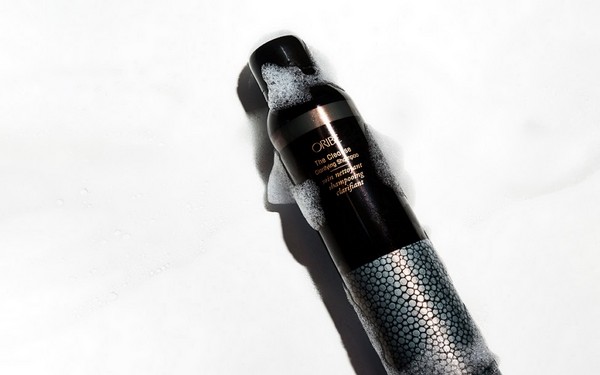 SPA detoxikace: letní duet Oribe pro krásné kudrlinky