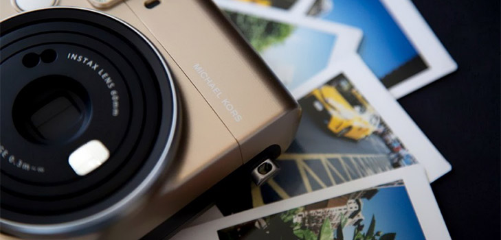 Módní kamera: Michael Kors X Fijifilm Instax Mini 70