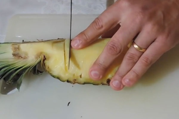 Jak řezat ananas správně a krásně