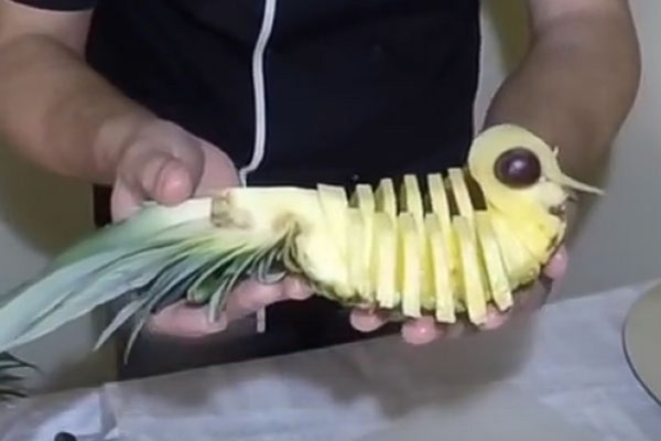 Jak řezat ananas správně a krásně