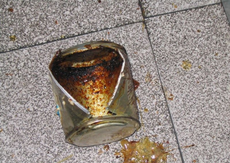 Jak vařit kondenzované mléko v plechovce?