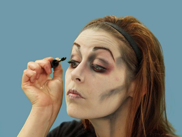 Scary makeup pro Halloween s vlastními rukama pro dívky a holky