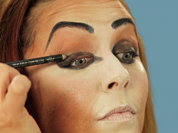 Scary makeup pro Halloween s vlastními rukama pro dívky a holky