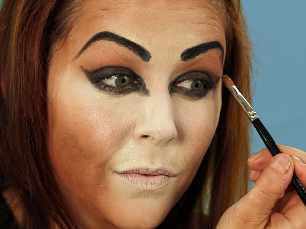 Scary makeup pro Halloween s vlastními rukama pro dívky a holky