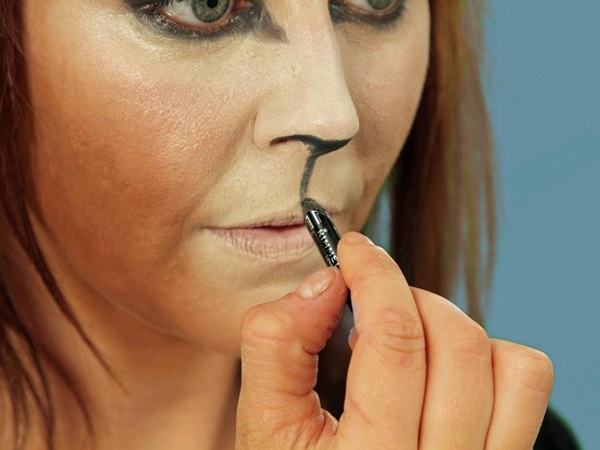 Scary makeup pro Halloween s vlastními rukama pro dívky a holky