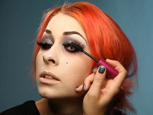 Scary makeup pro Halloween s vlastními rukama pro dívky a holky