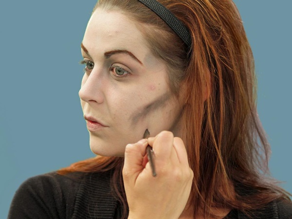 Scary makeup pro Halloween s vlastními rukama pro dívky a holky