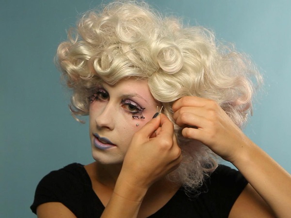 Scary makeup pro Halloween s vlastními rukama pro dívky a holky