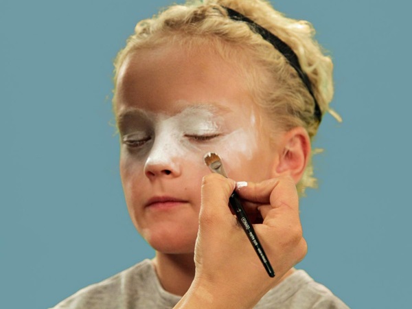 Scary makeup pro Halloween s vlastními rukama pro dívky a holky