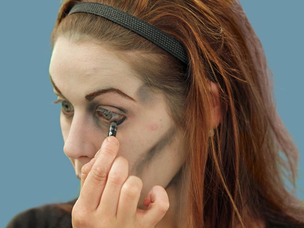 Scary makeup pro Halloween s vlastními rukama pro dívky a holky