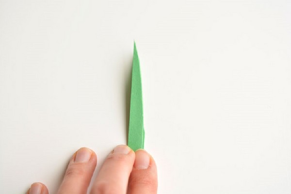 Řemesla pro den matek s vlastními rukama: pro mateřskou a 1. třídu, pro školu, z barevného papíru, ubrousků