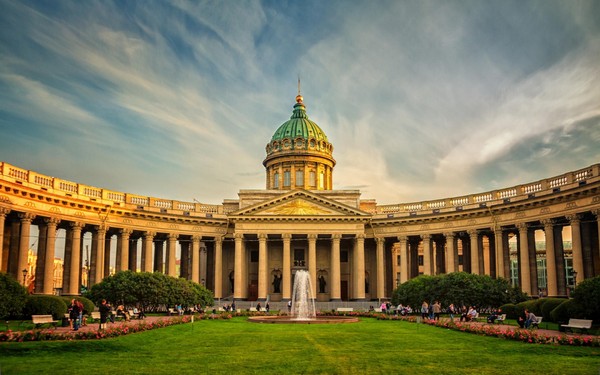 Jaké počasí se očekává v St. Petersburgu v červnu 2016