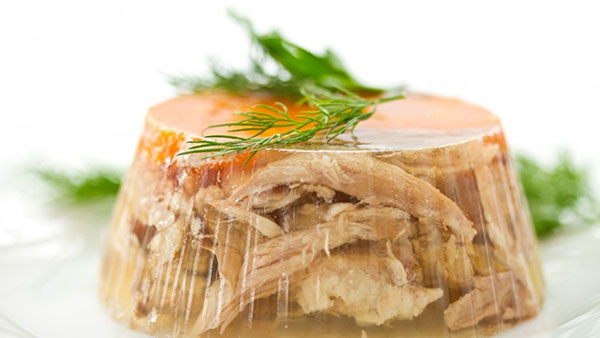 Recepty z chladu s fotkami pořízenými krok za krokem - z vepřového, stopkového, hovězího, kuřecího stehna, s želatinou
