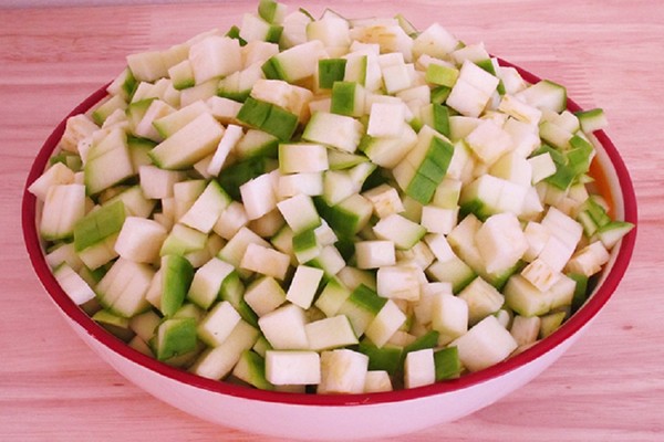 Kaviár z cukety - recepty s majonézou, pepřem, masovou mlýnem, multivariační