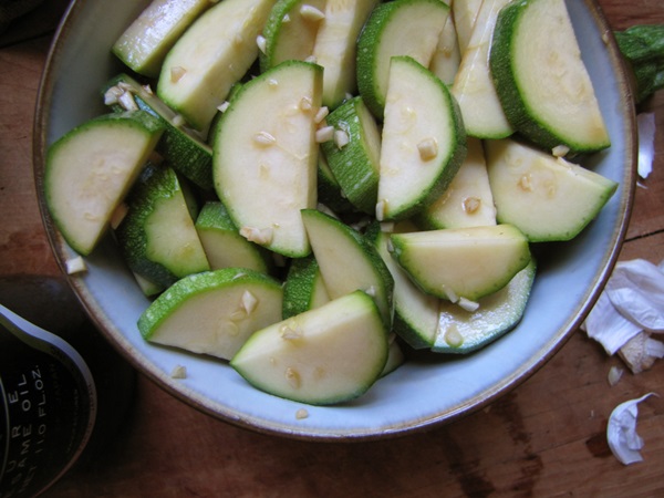 Pikantní cuketa v korejštině - nejchutnější recept na zimu