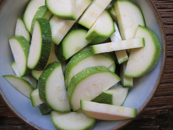 Pikantní cuketa v korejštině - nejchutnější recept na zimu