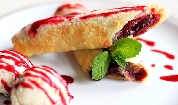 Recept na šťavnatou a jemnou třešňovou strudu se skořicí