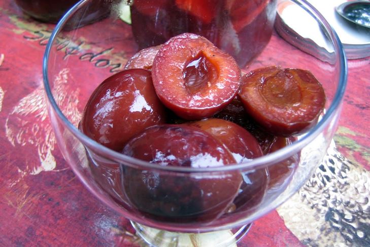 Jak načistit slivky na zimu - recept na vaření fotografií