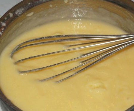 Jak udělat krém pro capkake: pudink, sýr a smetanu z kondenzovaného mléka, recept s fotografií