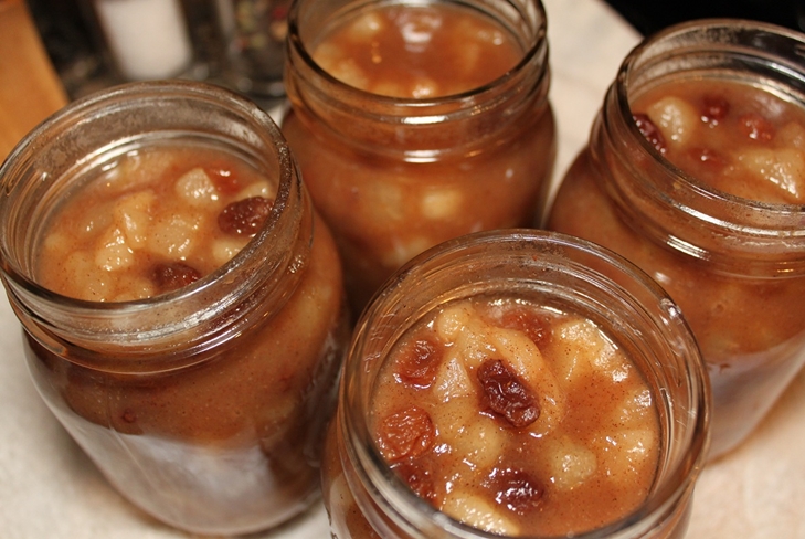 Jak připravit kompot z hrušek pro zimní - foto recept