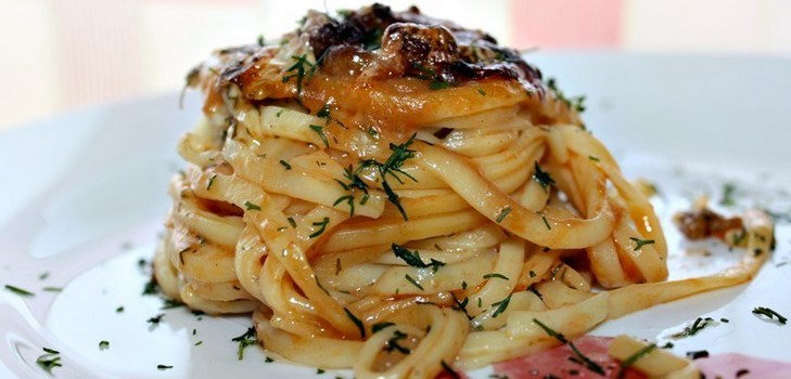 Recept na chutné hnízda z MACFFA s mletým masem a rajčaty