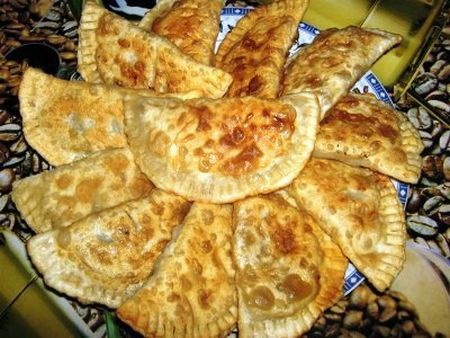 Kavkazské koláče s masem - chebureks Kavkazské koláče s masem - chebureks