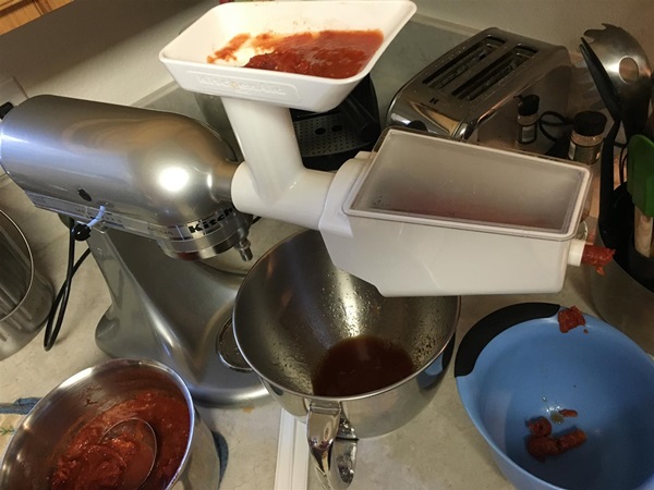 Ketchup vlastních rukou z rajčat: krok za krokem recepty na sklizeň na zimu