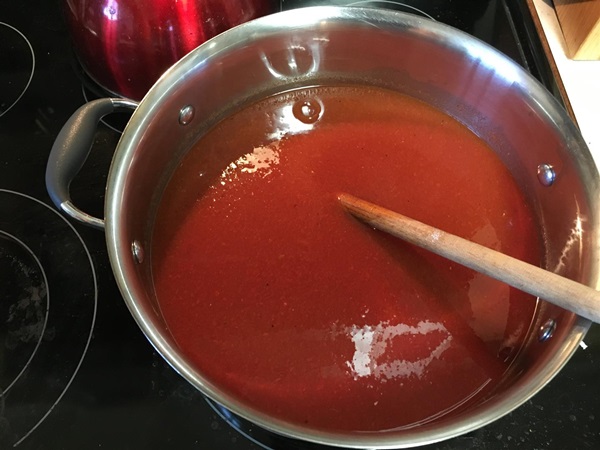 Ketchup vlastních rukou z rajčat: krok za krokem recepty na sklizeň na zimu