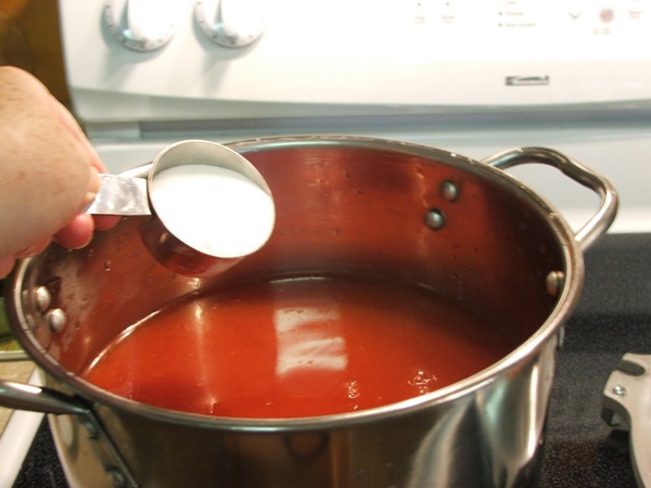 Ketchup vlastních rukou z rajčat: krok za krokem recepty na sklizeň na zimu