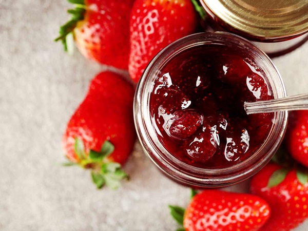 Delicious husté jahodové džemy, recepty na zimu