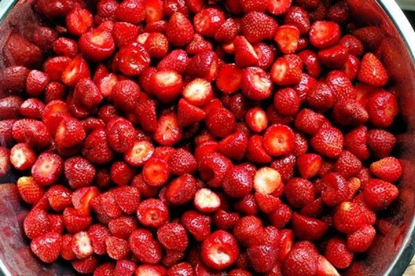 Delicious husté jahodové džemy, recepty na zimu