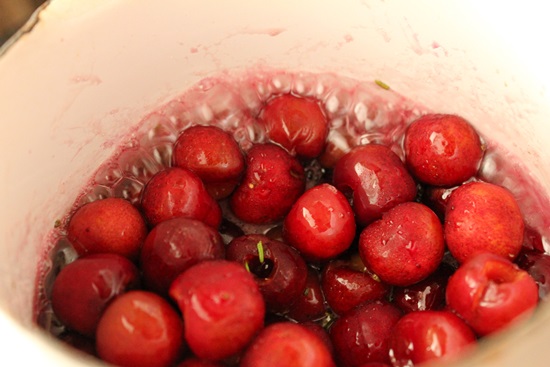 Aromatický kompot z třešně pro zimní recept